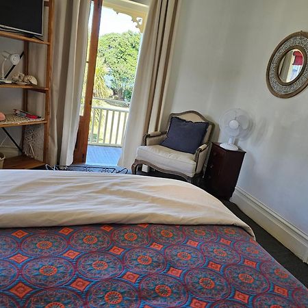 Brony'S Beachfront-Short And Long Term Stays Porirua Exterior foto