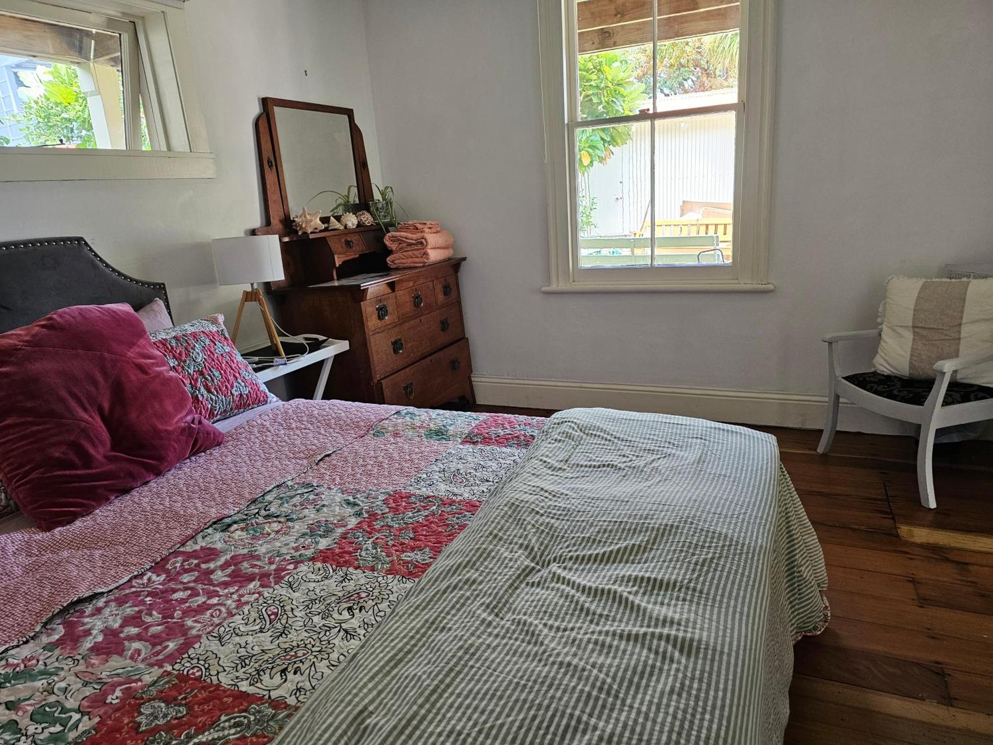 Brony'S Beachfront-Short And Long Term Stays Porirua Quarto foto
