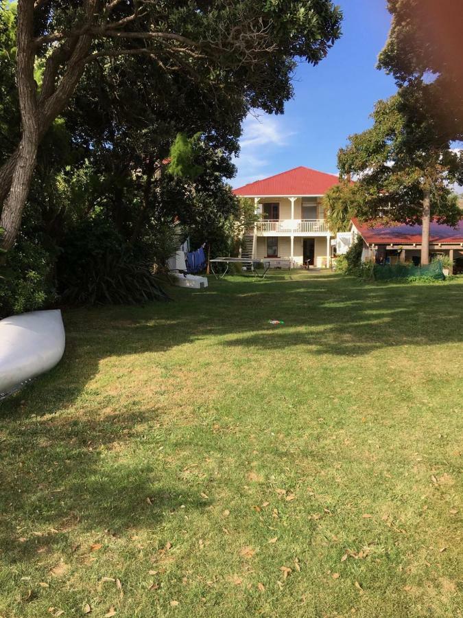 Brony'S Beachfront-Short And Long Term Stays Porirua Exterior foto