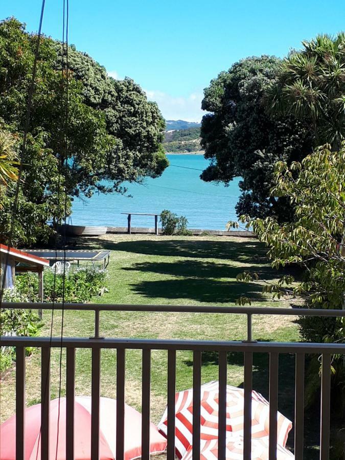 Brony'S Beachfront-Short And Long Term Stays Porirua Exterior foto