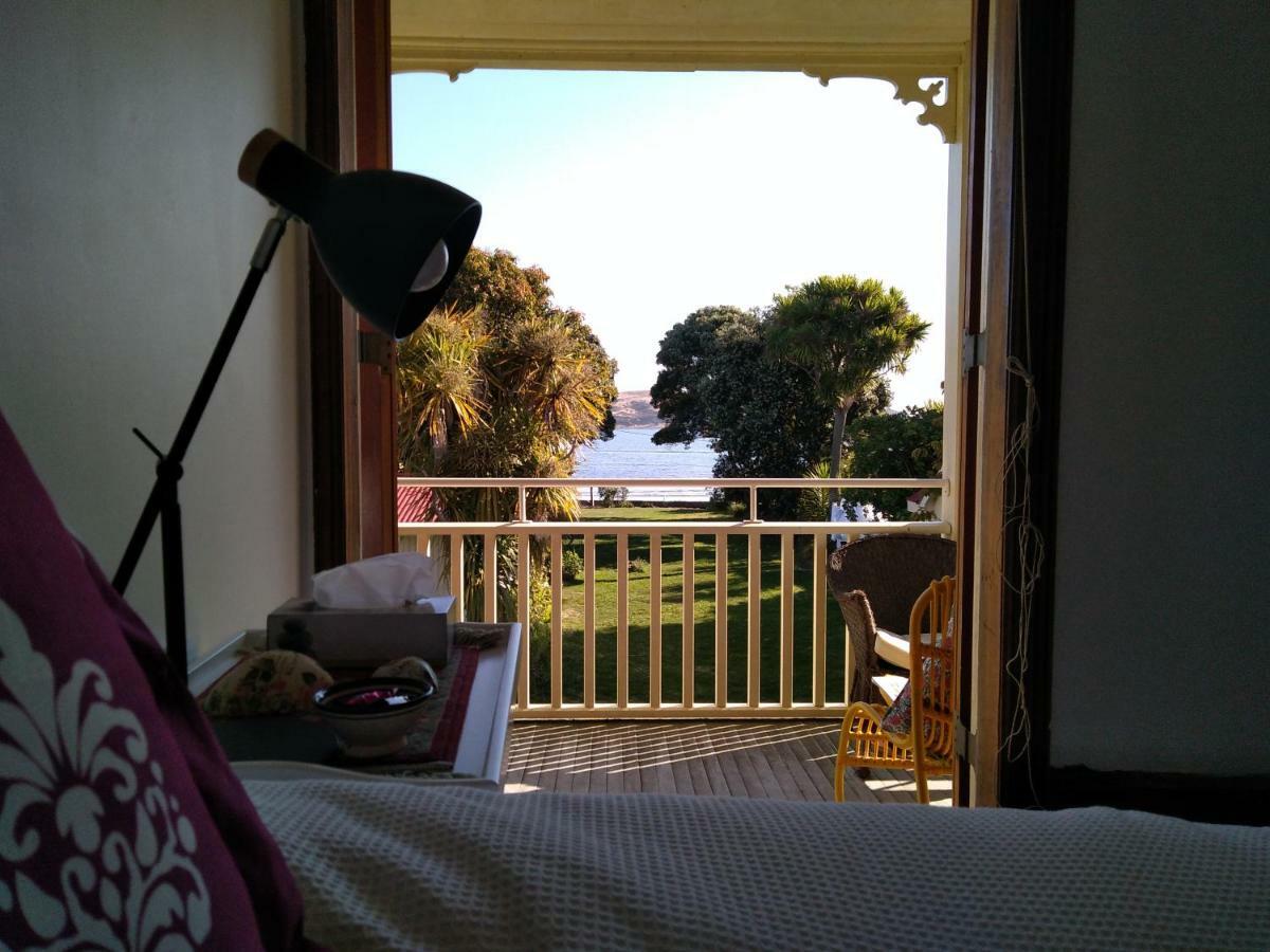 Brony'S Beachfront-Short And Long Term Stays Porirua Exterior foto